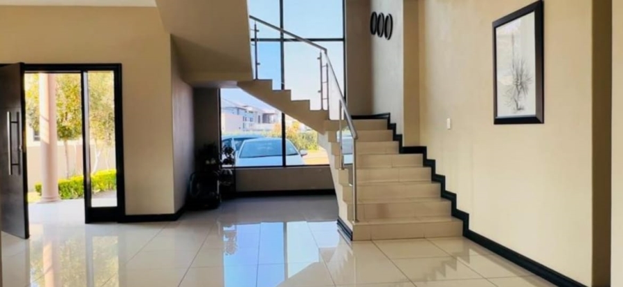 5 Bedroom Property for Sale in Blue Valley Golf Estate Gauteng