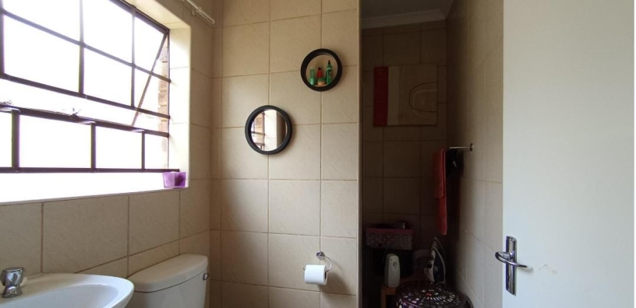 3 Bedroom Property for Sale in Clayville Gauteng