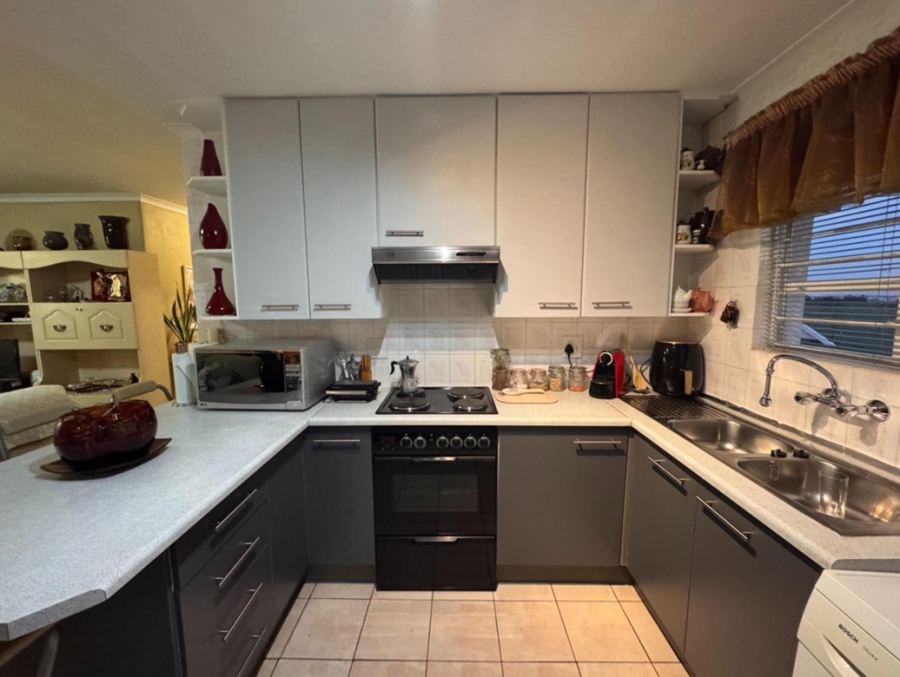 3 Bedroom Property for Sale in Discovery Gauteng