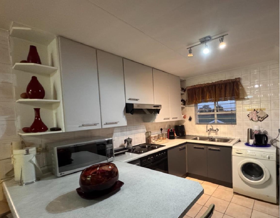 3 Bedroom Property for Sale in Discovery Gauteng