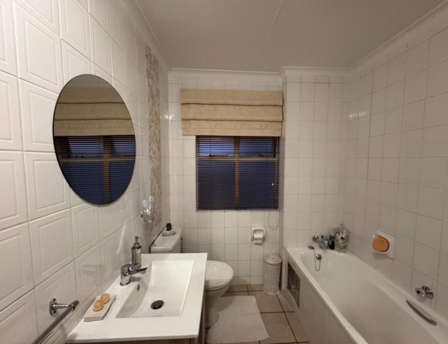 3 Bedroom Property for Sale in Discovery Gauteng
