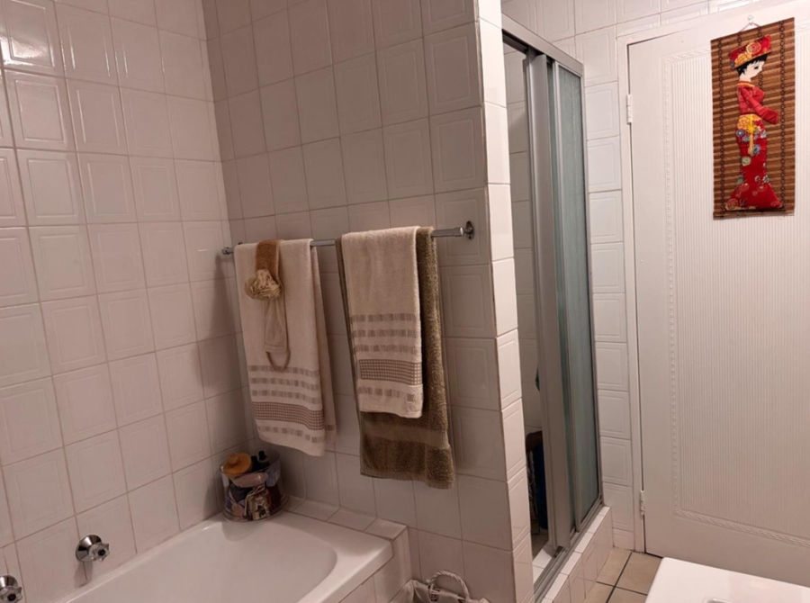 3 Bedroom Property for Sale in Discovery Gauteng