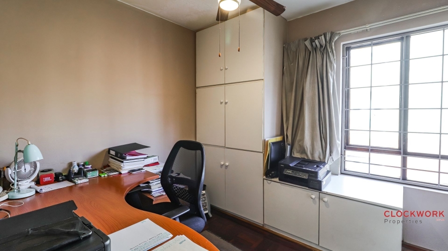 2 Bedroom Property for Sale in Bryanston Gauteng
