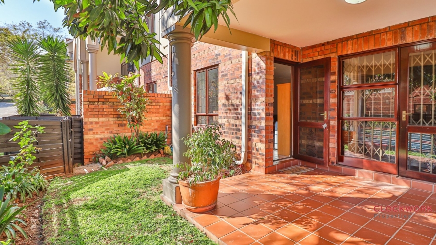 2 Bedroom Property for Sale in Bryanston Gauteng