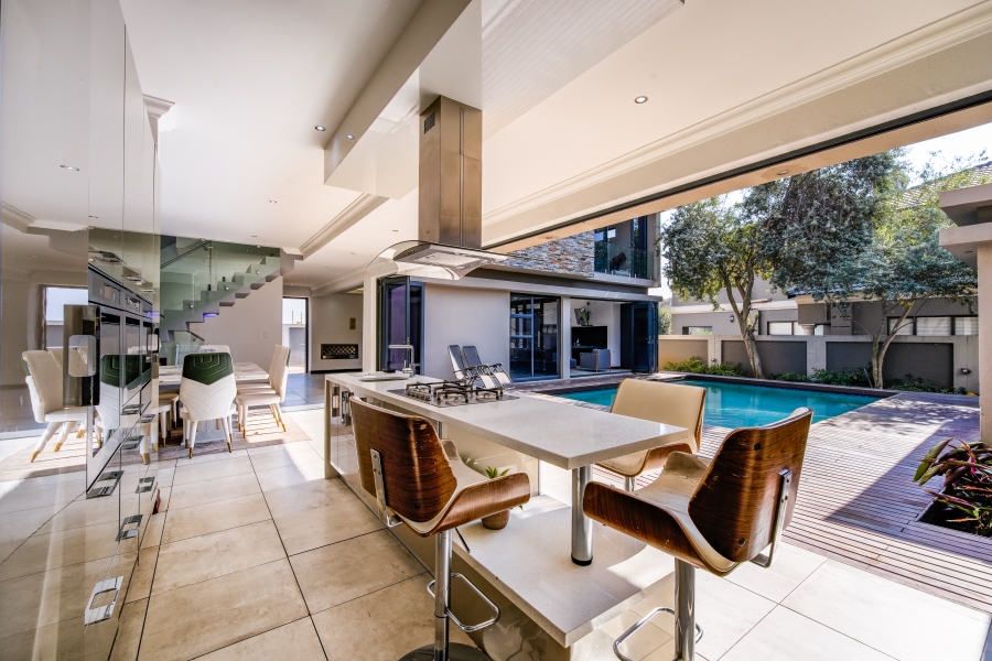 5 Bedroom Property for Sale in Willow Acres Gauteng