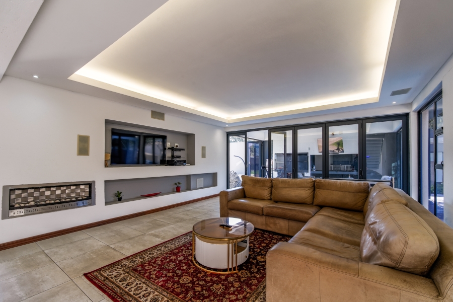 5 Bedroom Property for Sale in Willow Acres Gauteng