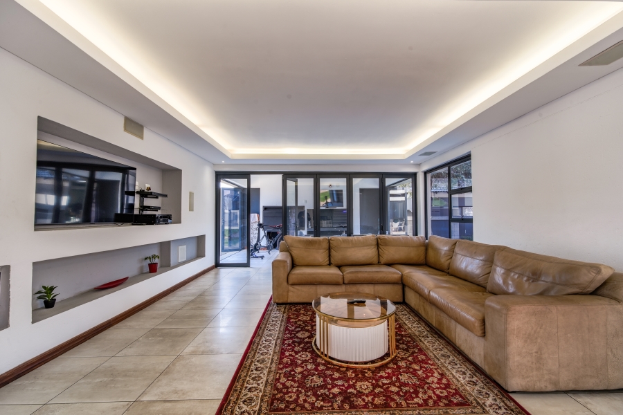5 Bedroom Property for Sale in Willow Acres Gauteng