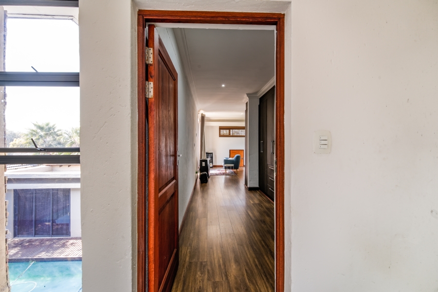 5 Bedroom Property for Sale in Willow Acres Gauteng