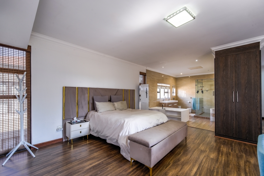 5 Bedroom Property for Sale in Willow Acres Gauteng