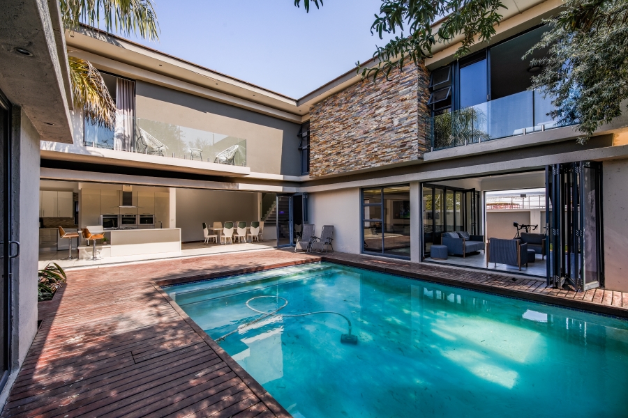 5 Bedroom Property for Sale in Willow Acres Gauteng