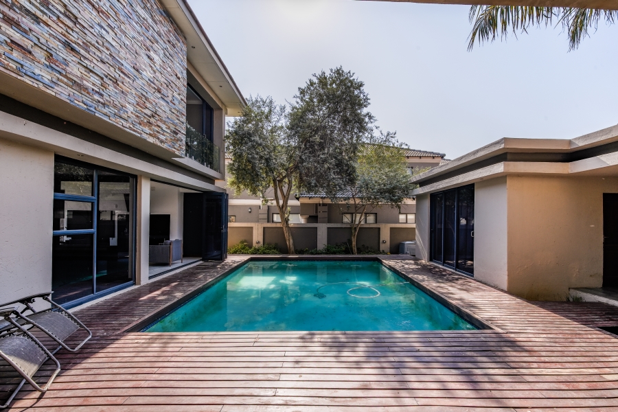 5 Bedroom Property for Sale in Willow Acres Gauteng