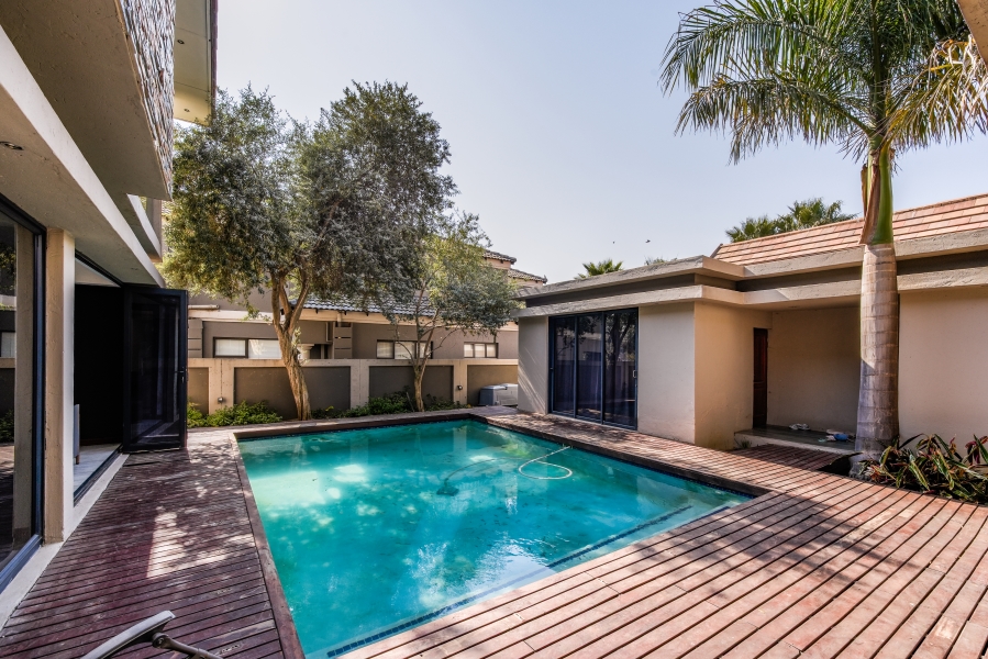 5 Bedroom Property for Sale in Willow Acres Gauteng
