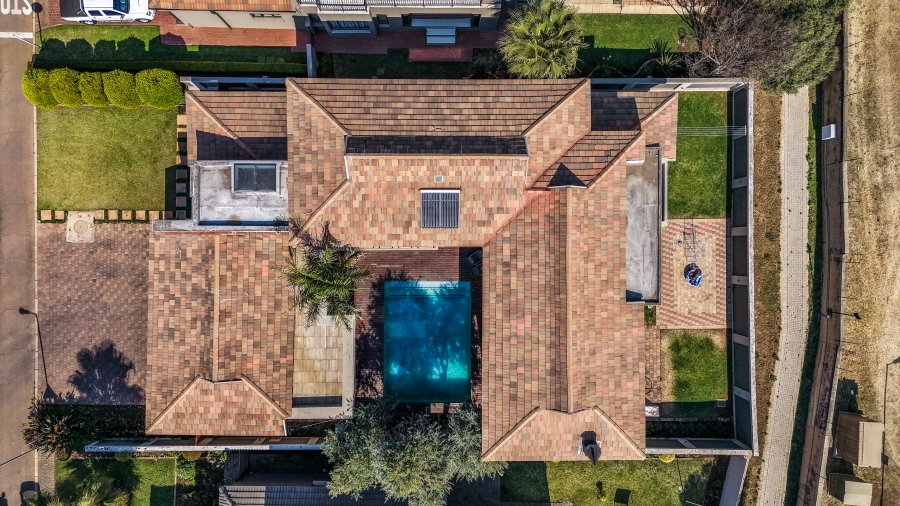 5 Bedroom Property for Sale in Willow Acres Gauteng