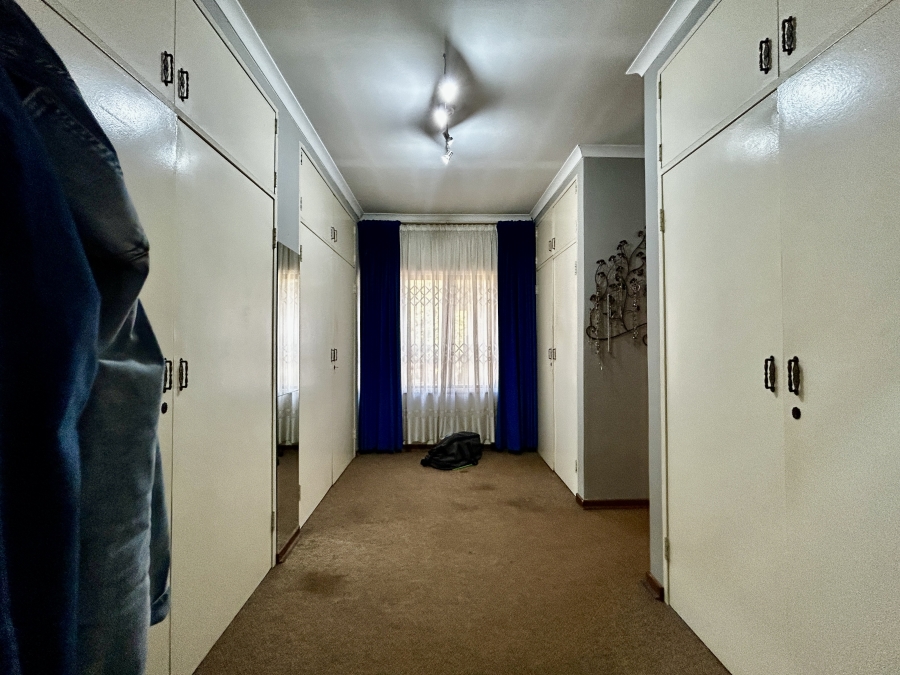 3 Bedroom Property for Sale in Knoppieslaagte Gauteng