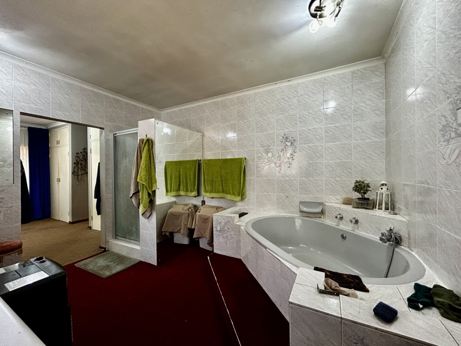 3 Bedroom Property for Sale in Knoppieslaagte Gauteng