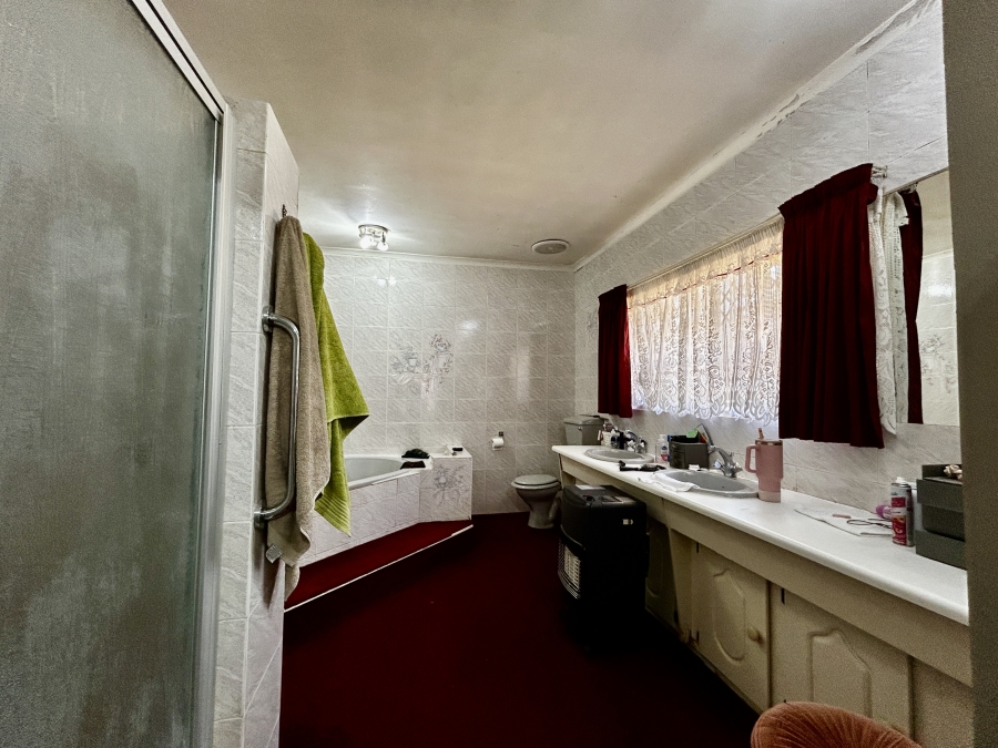 3 Bedroom Property for Sale in Knoppieslaagte Gauteng