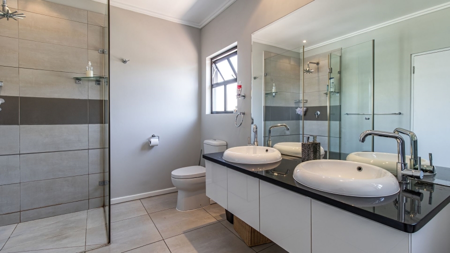 3 Bedroom Property for Sale in Lonehill Gauteng