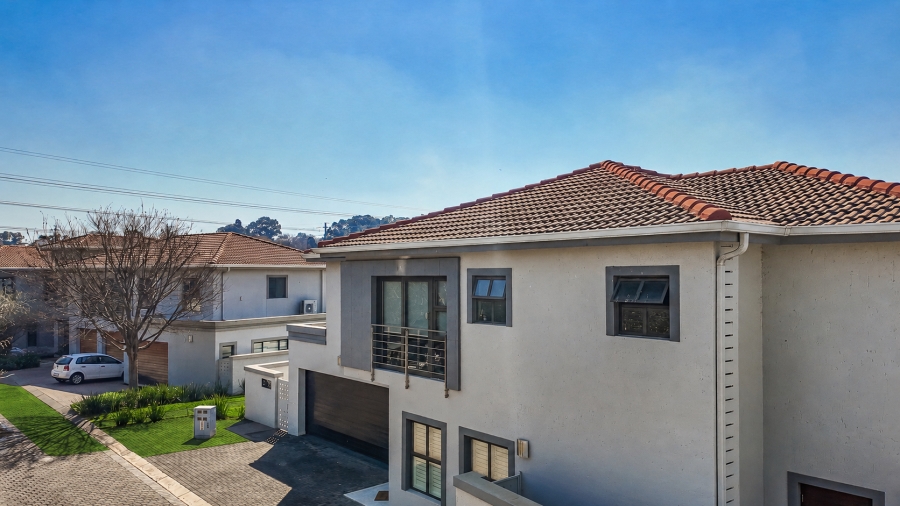 3 Bedroom Property for Sale in Lonehill Gauteng