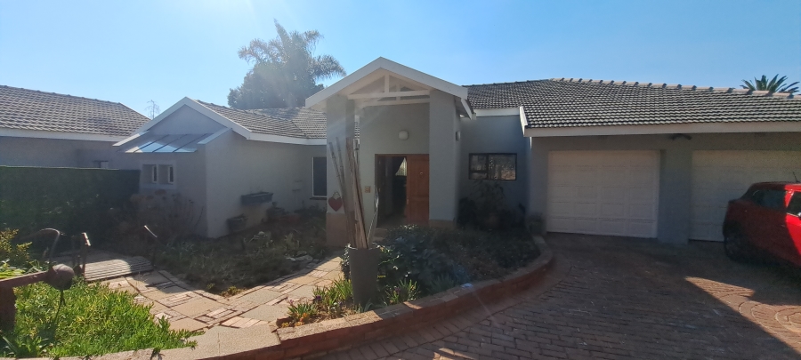 To Let 3 Bedroom Property for Rent in Helderkruin Gauteng