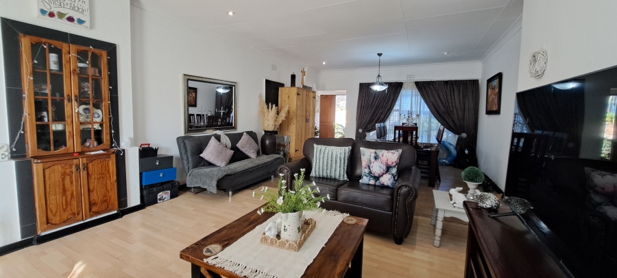 To Let 3 Bedroom Property for Rent in Helderkruin Gauteng