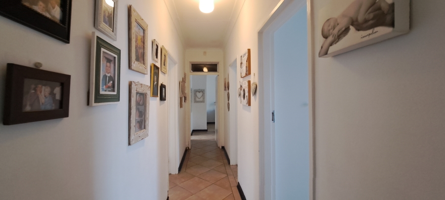 To Let 3 Bedroom Property for Rent in Helderkruin Gauteng