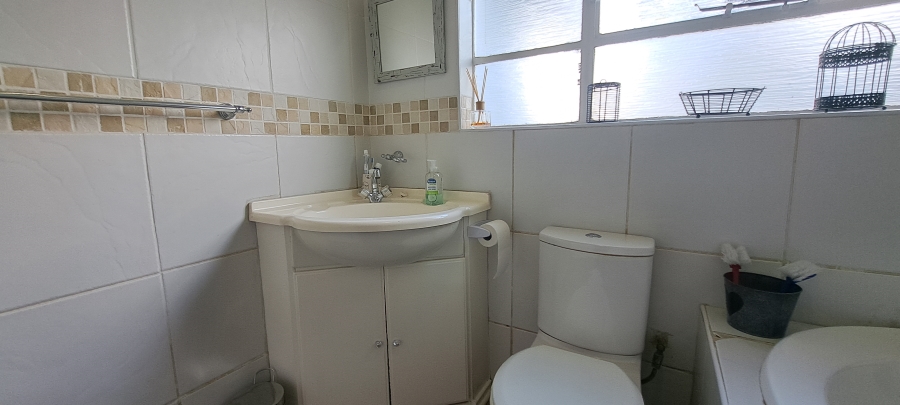 To Let 3 Bedroom Property for Rent in Helderkruin Gauteng