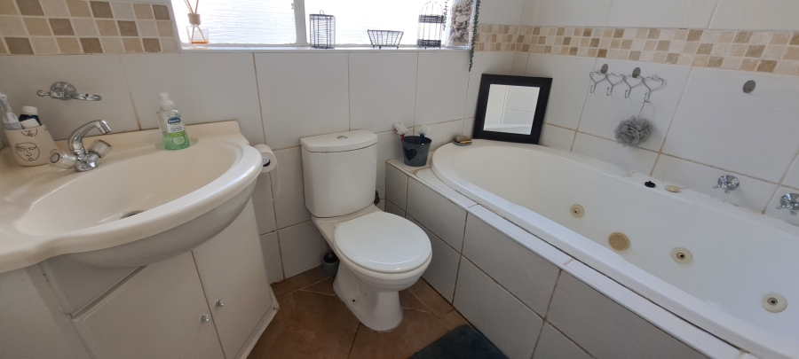 To Let 3 Bedroom Property for Rent in Helderkruin Gauteng