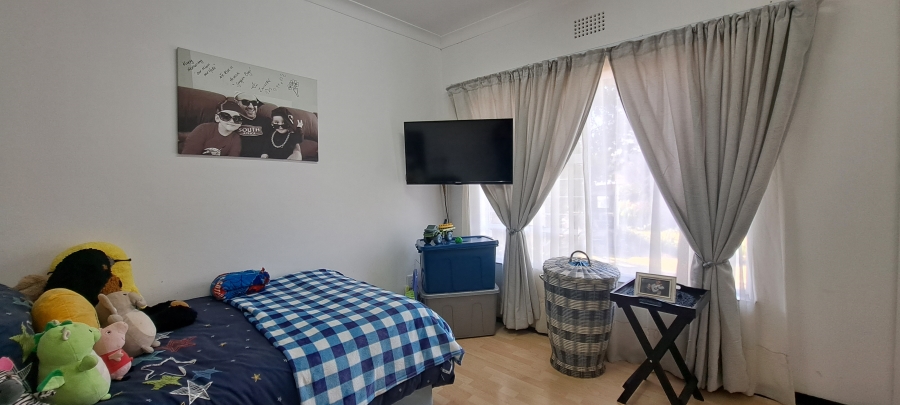 To Let 3 Bedroom Property for Rent in Helderkruin Gauteng