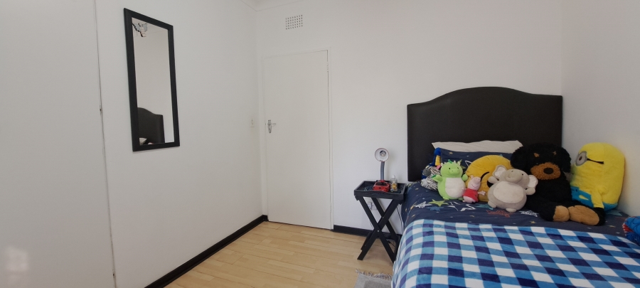 To Let 3 Bedroom Property for Rent in Helderkruin Gauteng