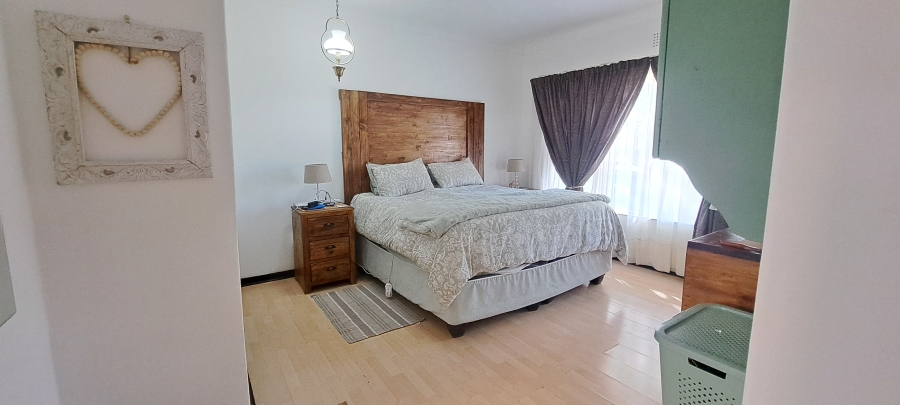 To Let 3 Bedroom Property for Rent in Helderkruin Gauteng