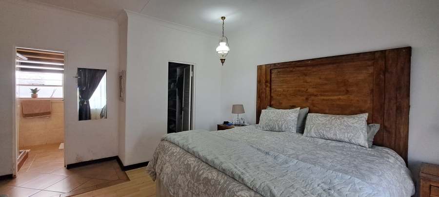 To Let 3 Bedroom Property for Rent in Helderkruin Gauteng