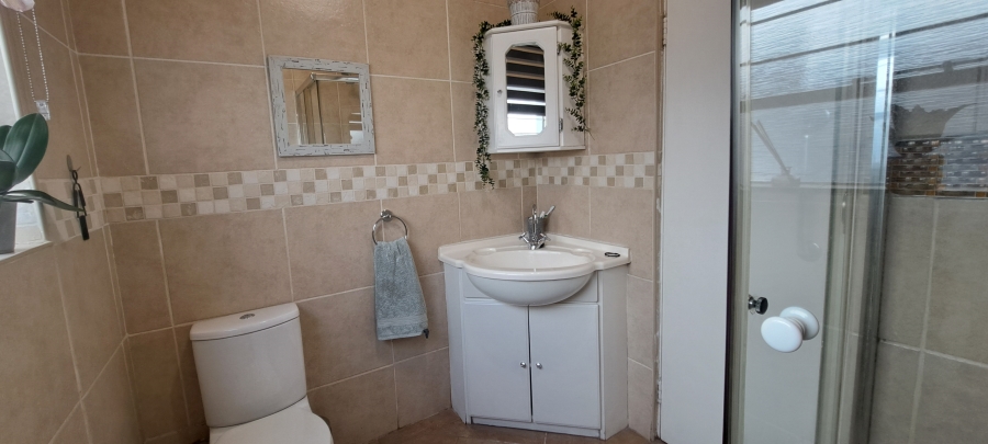 To Let 3 Bedroom Property for Rent in Helderkruin Gauteng