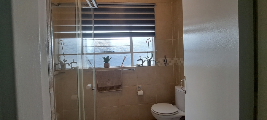 To Let 3 Bedroom Property for Rent in Helderkruin Gauteng