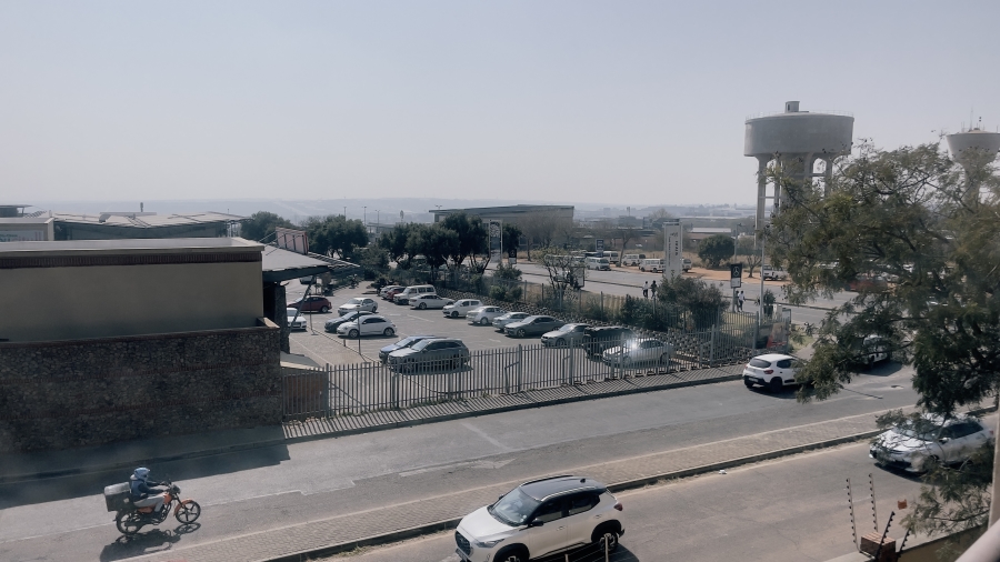 1 Bedroom Property for Sale in Halfway Gardens Gauteng