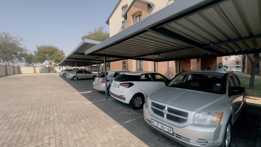 1 Bedroom Property for Sale in Halfway Gardens Gauteng