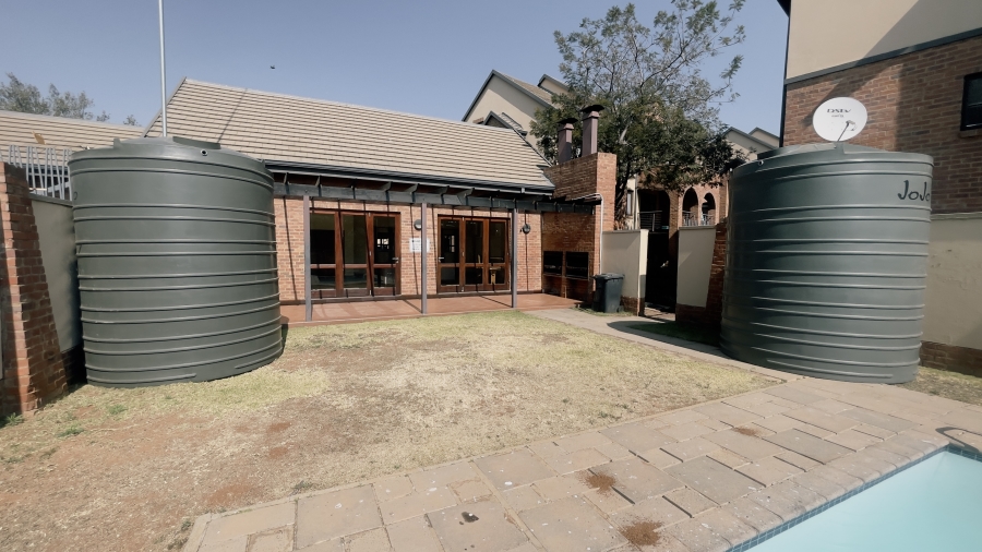 1 Bedroom Property for Sale in Halfway Gardens Gauteng