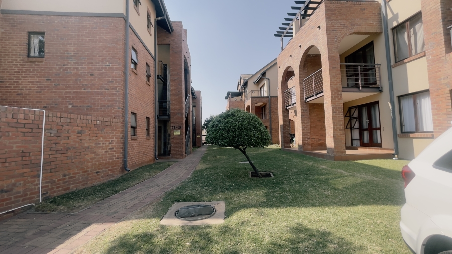 1 Bedroom Property for Sale in Halfway Gardens Gauteng