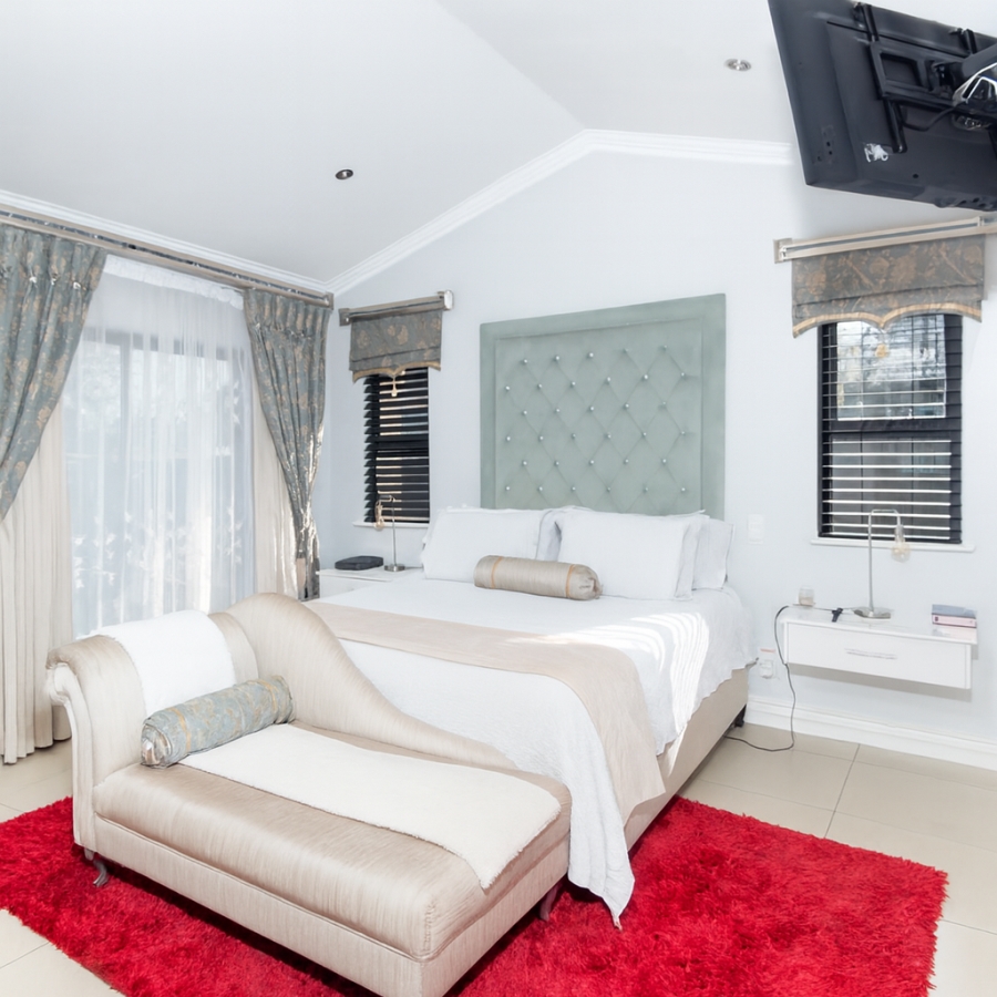 4 Bedroom Property for Sale in North Riding Gauteng