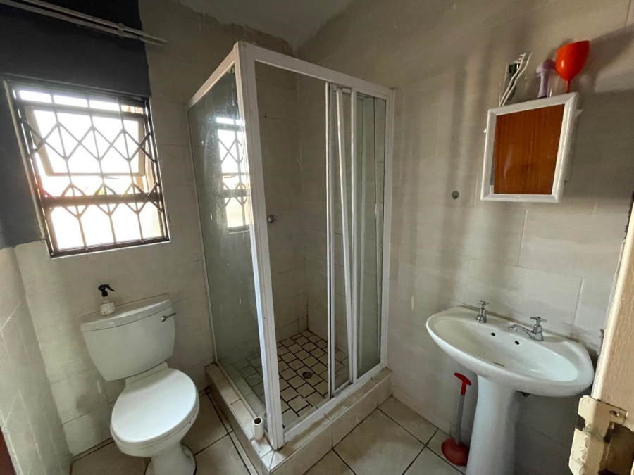 2 Bedroom Property for Sale in Vanderbijlpark SE 10 Gauteng