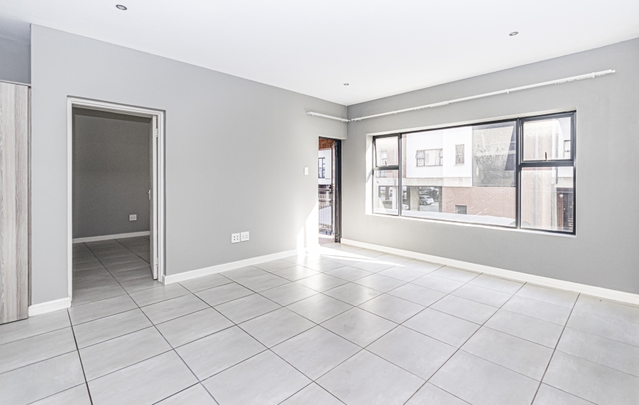 2 Bedroom Property for Sale in Die Hoewes Gauteng