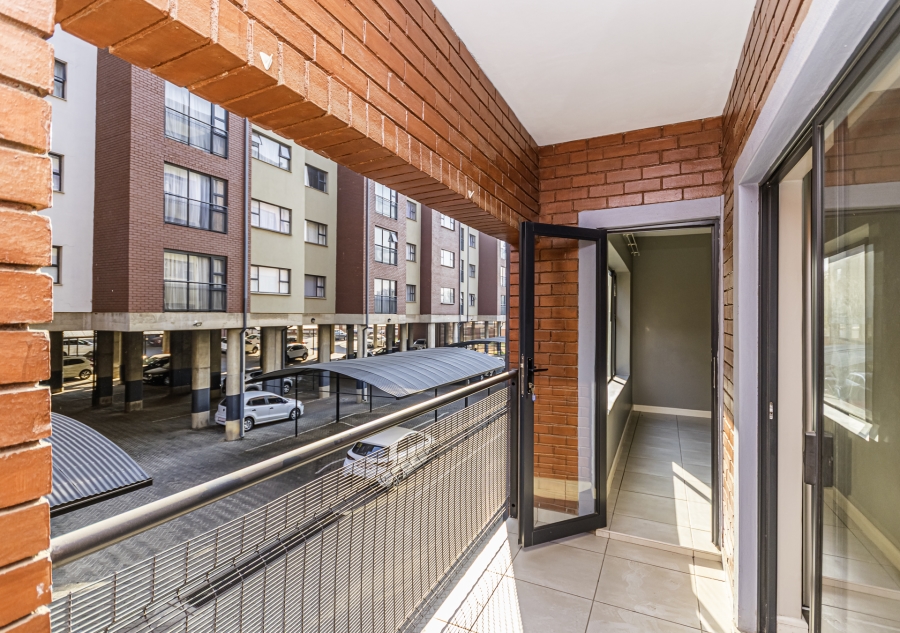 2 Bedroom Property for Sale in Die Hoewes Gauteng