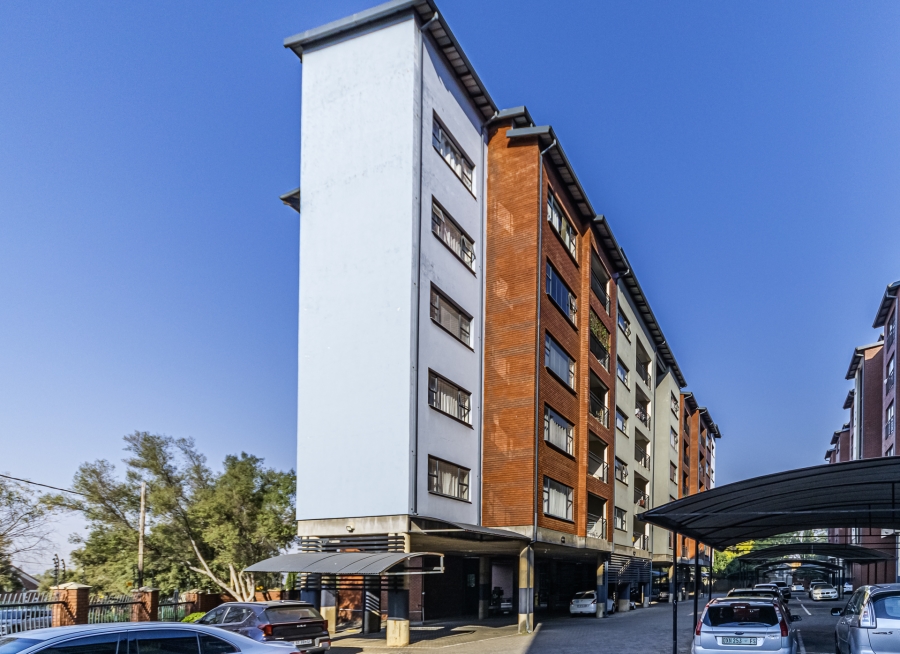 2 Bedroom Property for Sale in Die Hoewes Gauteng