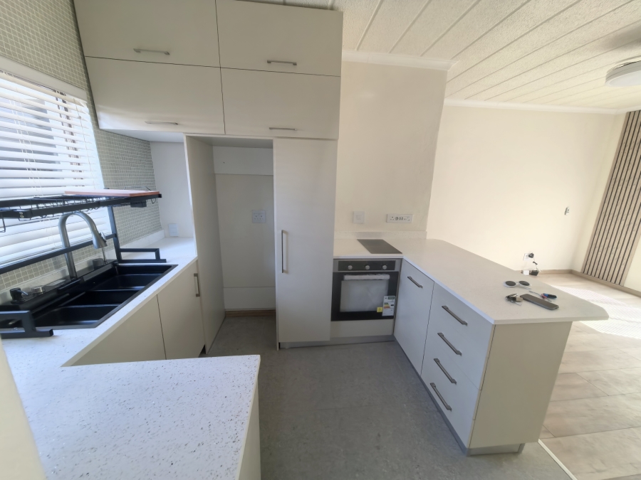 1 Bedroom Property for Sale in Sunninghill Gauteng