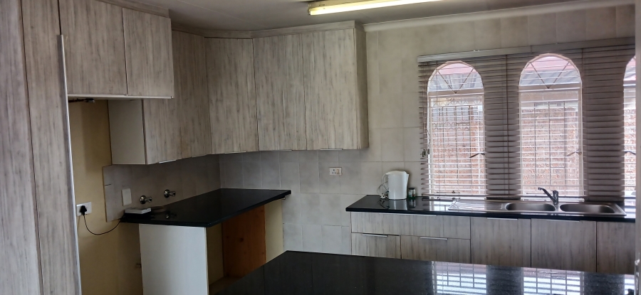 3 Bedroom Property for Sale in Ormonde Gauteng