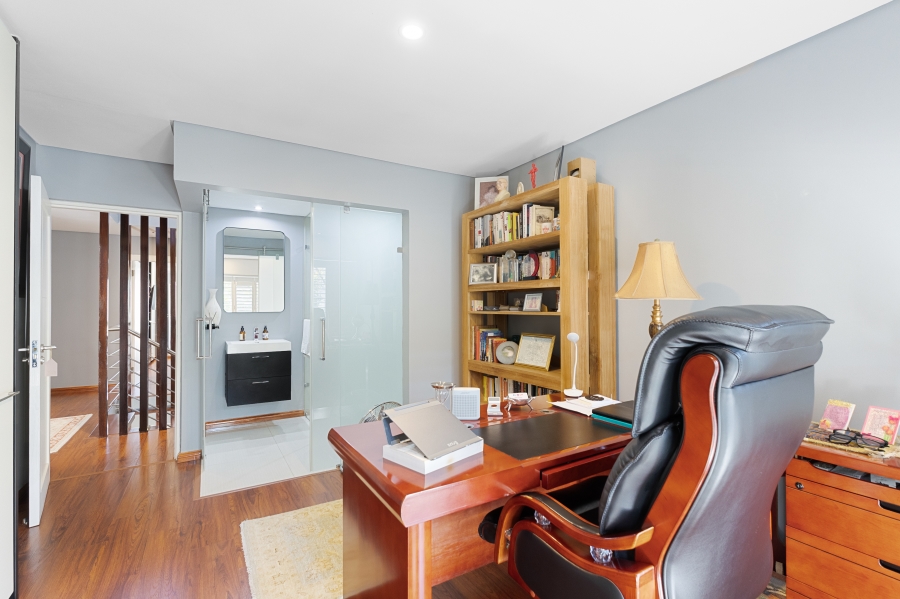 3 Bedroom Property for Sale in Bryanston Gauteng