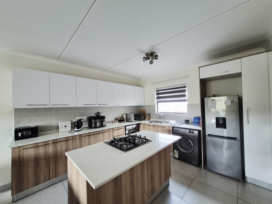 2 Bedroom Property for Sale in Modderfontein Gauteng