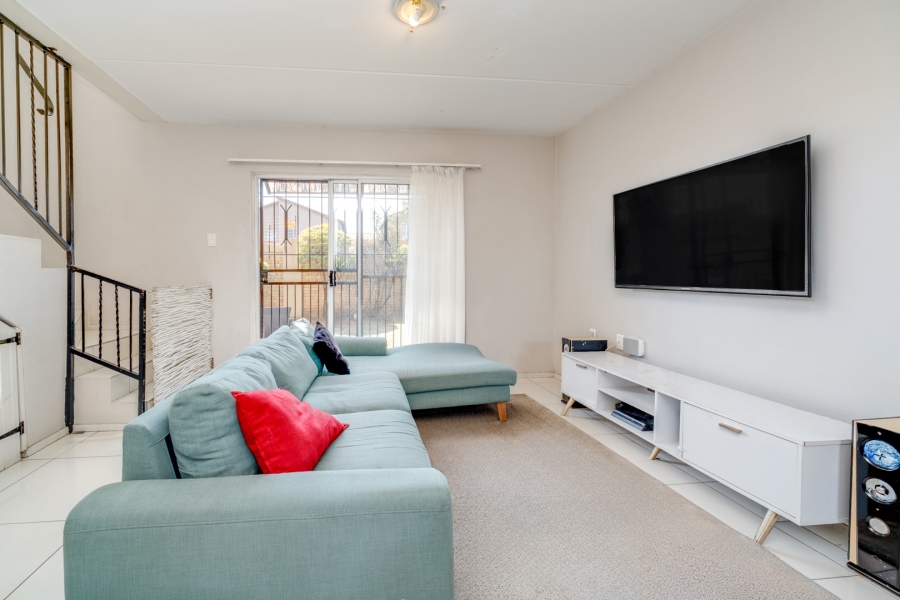 2 Bedroom Property for Sale in Allens Nek Gauteng