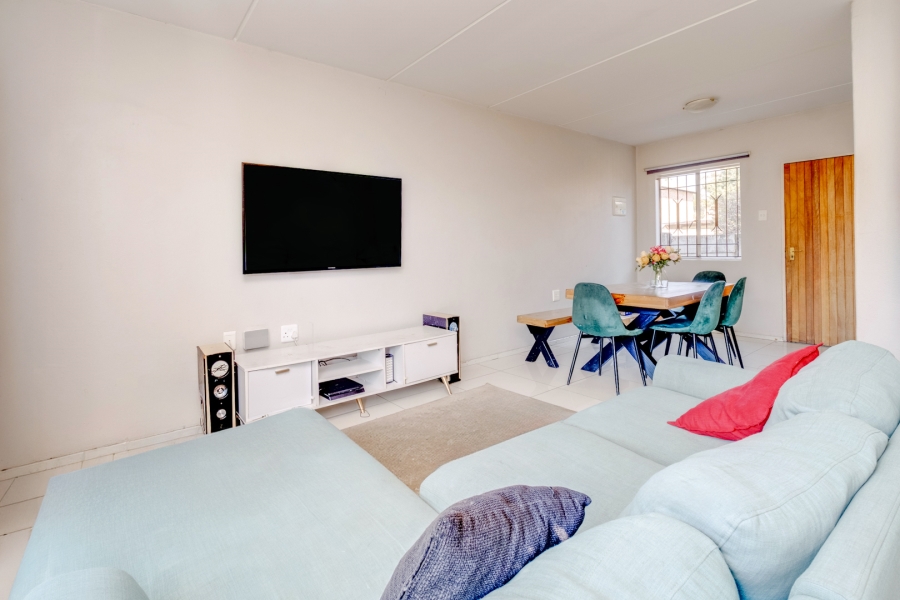 2 Bedroom Property for Sale in Allens Nek Gauteng