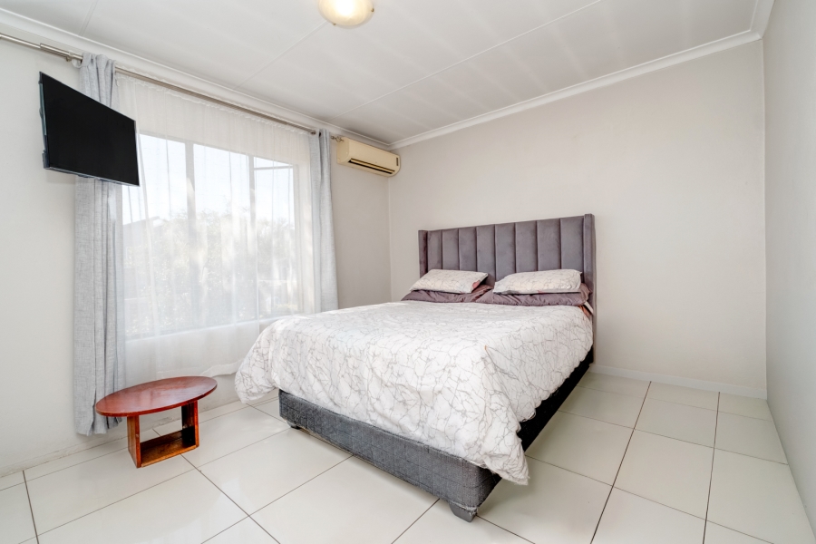 2 Bedroom Property for Sale in Allens Nek Gauteng