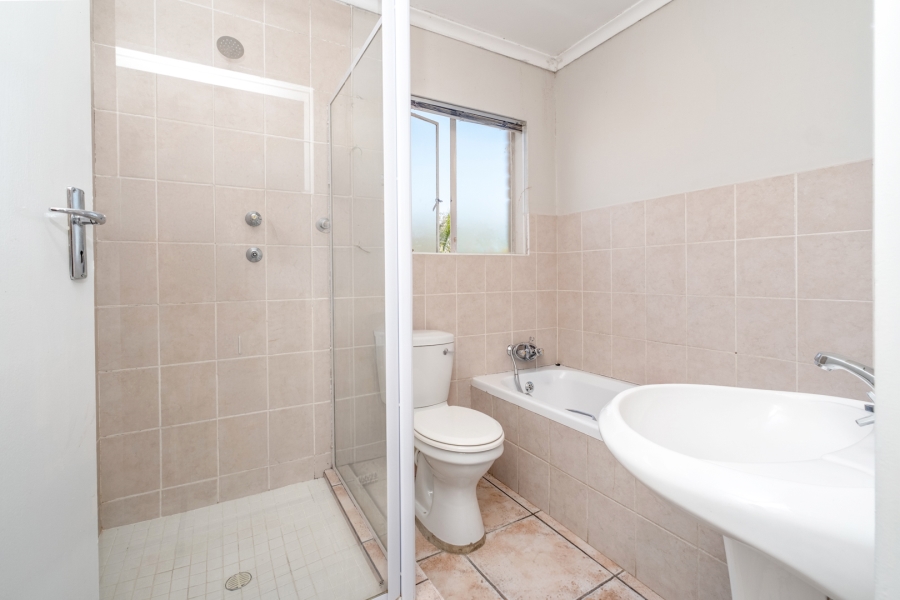2 Bedroom Property for Sale in Allens Nek Gauteng